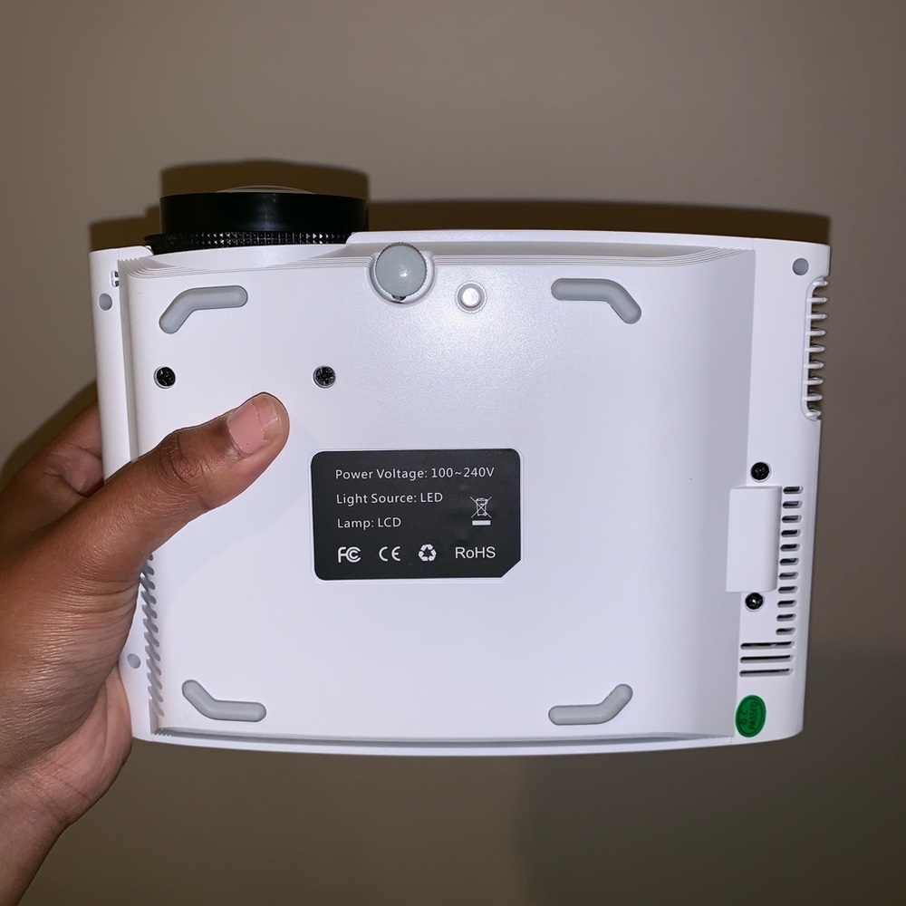 Elephas LED Movie Projector - Picture 6 of 7
